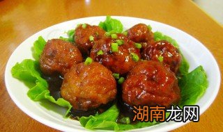 如何做狮子头汤汁 狮子头汤汁的做法窍门