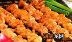 羊肉串怎么烤好吃又嫩 羊肉串怎么烤好吃又嫩的方法