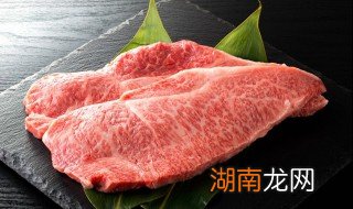 冷冻肉可以用冷水解冻吗 冰冻的肉可以放冷水解冻吗