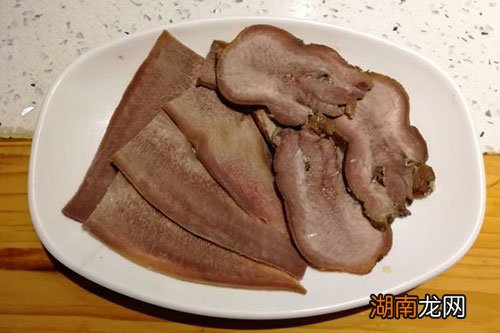 拉萨特色小吃有哪些 拉萨有什么小吃