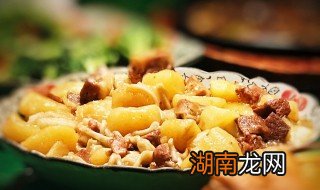 如何制作好吃的土豆牛腩 土豆炖牛腩怎么做