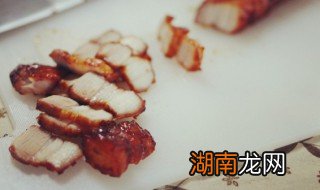 如何做广式脆皮烧肉 广式脆皮烧肉的做法跟流程