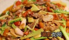正宗泡椒鸡杂的做法 正宗泡椒鸡杂的做法大全