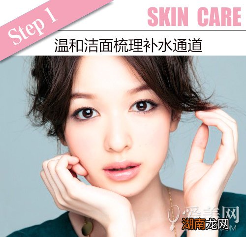 皮肤干燥起皮怎么办早晚保湿要得法