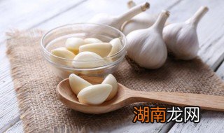 腌渍蒜瓣的方法 腌蒜瓣的教程