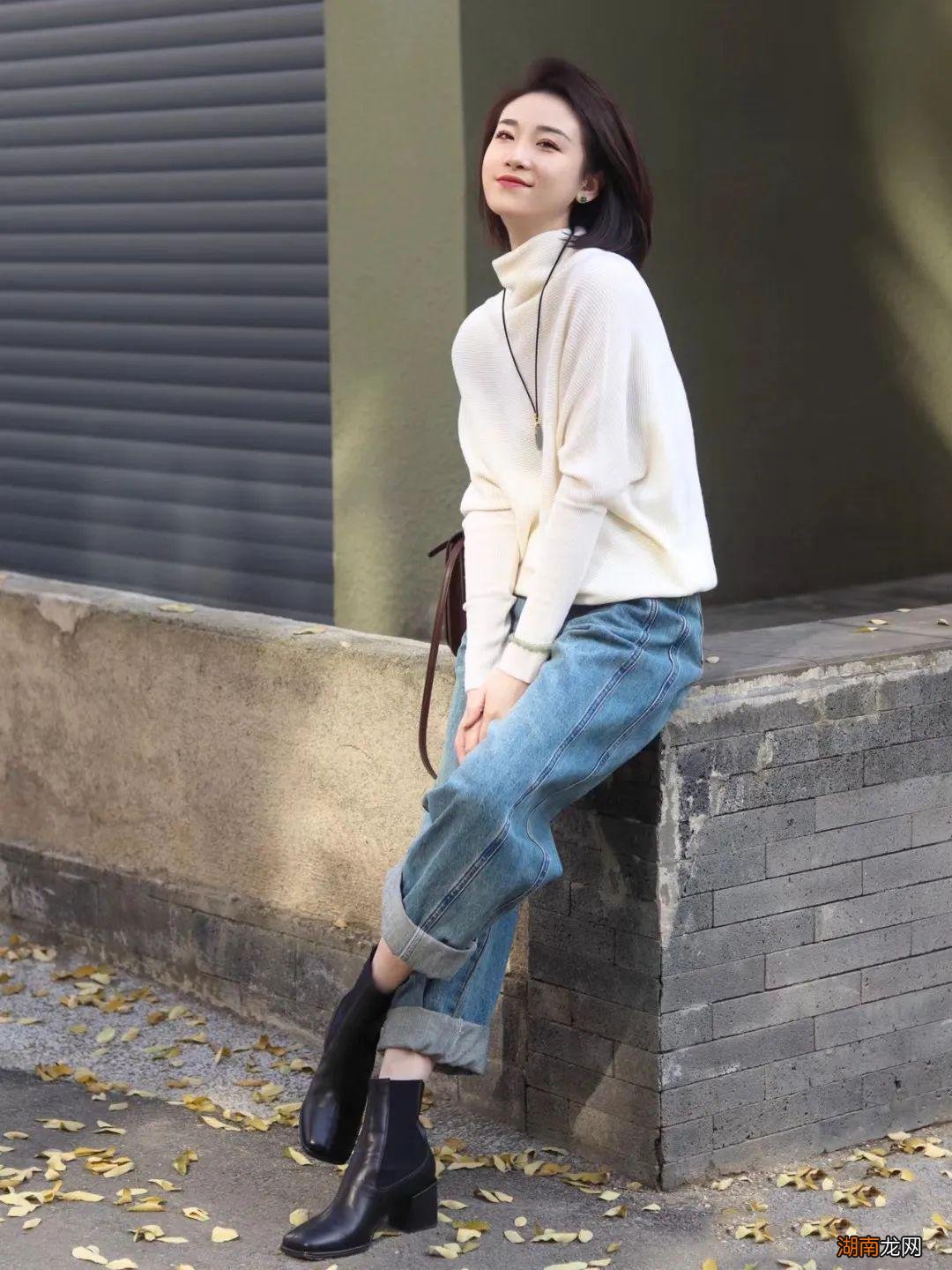 牛仔裤+短靴,才是今秋正确的打开方式