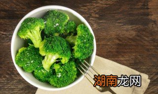 西兰花炒胡萝卜片怎么做