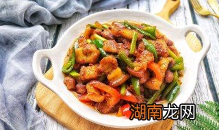 蒜苔炒花肉的做法 蒜苔炒五花肉步骤