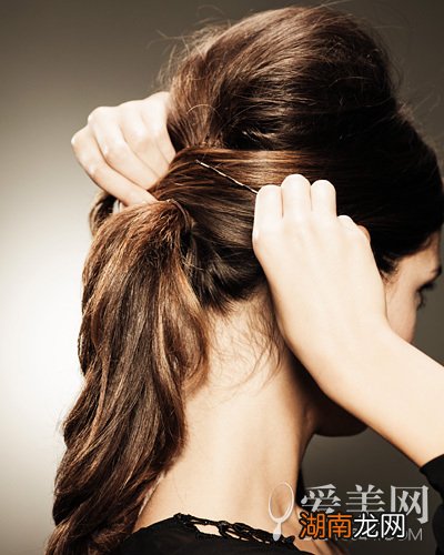 法式盘发教程图解三分钟优雅尽显