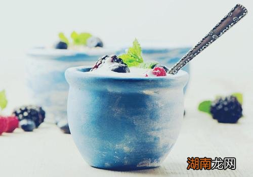 酸奶什么样的好 酸奶什么样的好,添加剂多的好吗