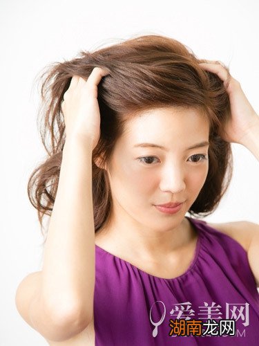 中长发扎法教学侧边编发显小清新