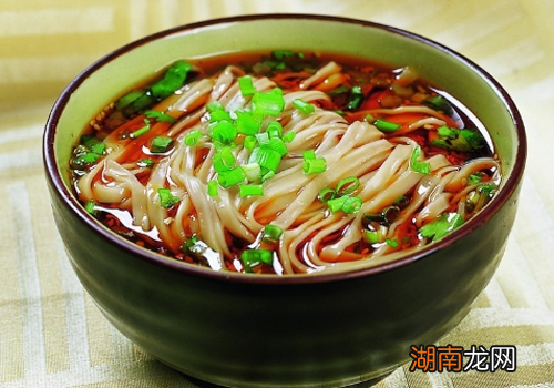 晚上吃面条发胖吗 晚上吃面条发胖吗?