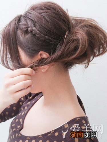 花苞头怎么扎好看蓬松扎发显时尚