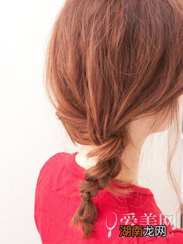 最新中短发教程打结发辫慵懒甜美