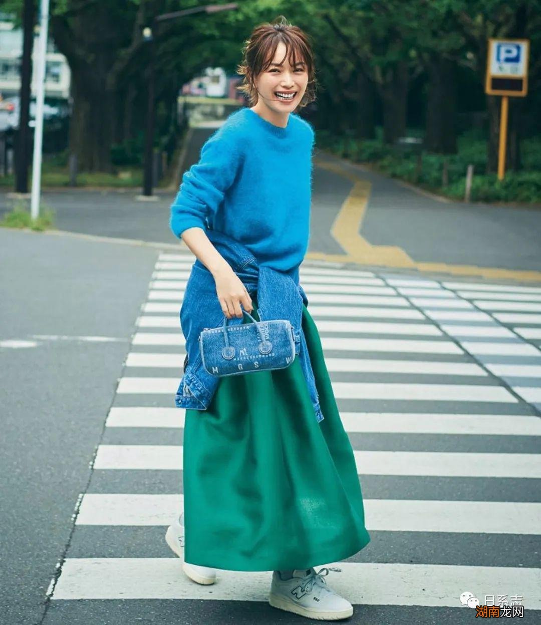 现在开始,时髦的你要被毛绒绒上衣包围啦!