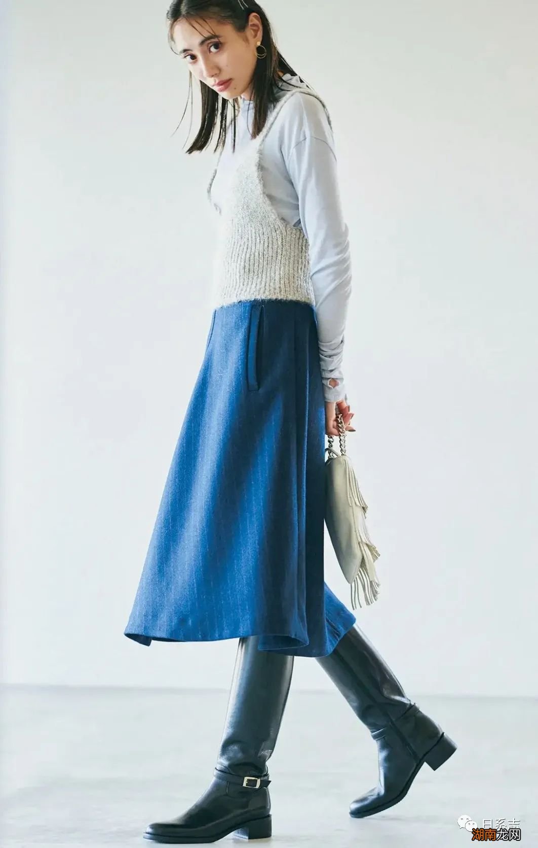 现在开始,时髦的你要被毛绒绒上衣包围啦!