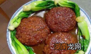 红烧狮子头的详细做法步骤 请问红烧狮子头的做法