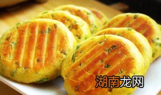 纯玉米面饼子的做法家常 纯玉米面饼子的做法