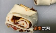 牛肉酱花卷做法图解 美味面点做出来