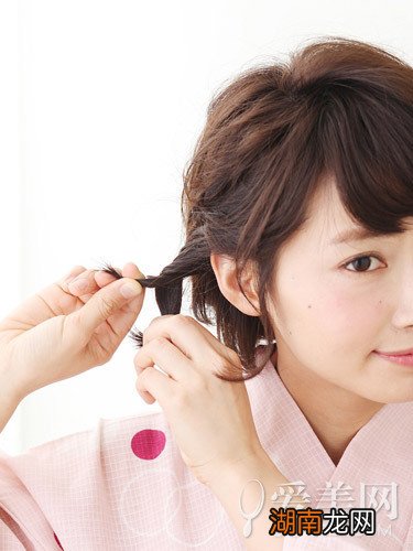 最新短发扎法教程一分钟清新蜕变