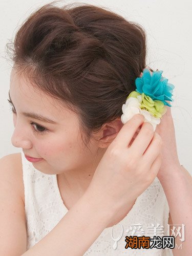 编发盘发完美搭配打造秋日优雅感