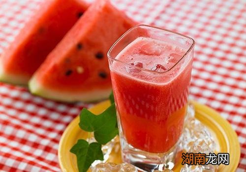 西瓜能和虾一起吃吗 西瓜和虾一起吃有什么好处