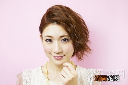 卷发棒教程图解侧边卷发华丽吸睛