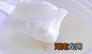 纯牛奶加酸奶制作酸奶的比例 纯牛奶加酸奶怎么做酸奶窍门