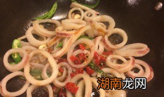 麻辣鱿鱼圈做法图解 麻辣鱿鱼圈怎么做