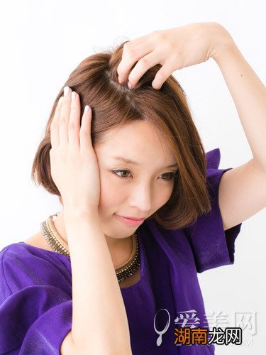 波波头扎法教程侧边扎发增添时尚