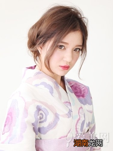 慵懒盘发教程图解轻松打造女神范