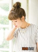 丸子头扎发教程图解演绎日系唯美感
