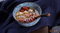 冰糖雪梨瘦肉汤功效和作用 冰糖雪梨瘦肉汤功效