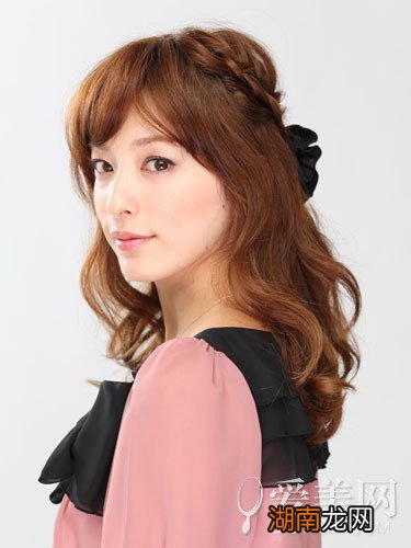 公主头编发教程蝴蝶结点缀甜美感