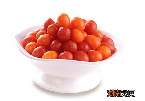 圣女果香蕉奶昔