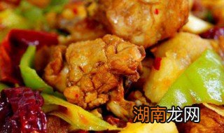 鸡腿做法 鸡腿土豆青椒的做法