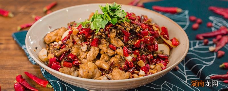 母鸡肉与公鸡肉的功效与作用 公鸡肉的功效与作用