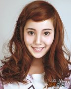 刘海怎么编好看侧扭转辫时尚修颜