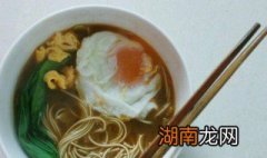方便面卧鸡蛋的做法 原来可以这样做
