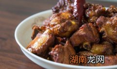 板栗土豆烧排骨的做法 板栗土豆烧排骨的做法大全