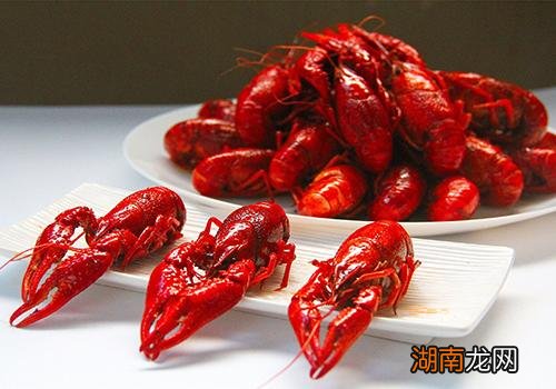 小龙虾和芒果能一起吃吗 小龙虾和芒果一起吃有什么好处