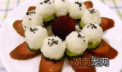 花样饭团的做法 简单方便又美味