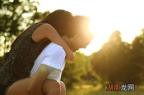 从哪些行为可以看出男人不爱你?