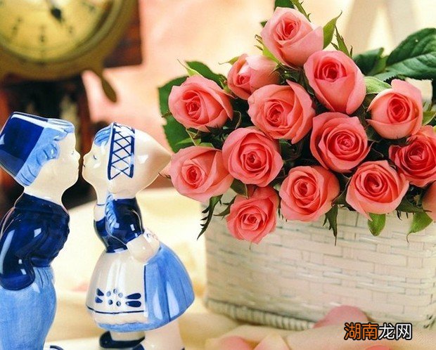 该怎样筹备婚礼?