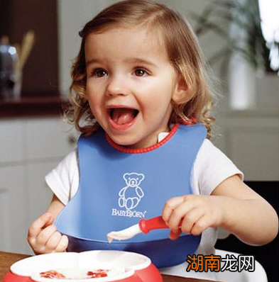 怎么让宝宝自觉吃饭?