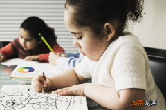 性格内向的人，怎么才能变得外向？