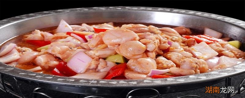 水煮田鸡怎么做才好吃 水煮田鸡怎么做才好吃又简单