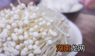 鲜鱿炒白玉菇的做法 鲜鱿炒白玉菇怎么做
