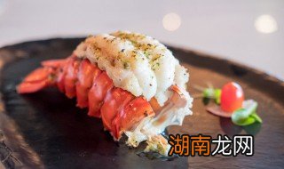 小龙虾虾头可以吃么 小龙虾虾头能吃吗怎么吃