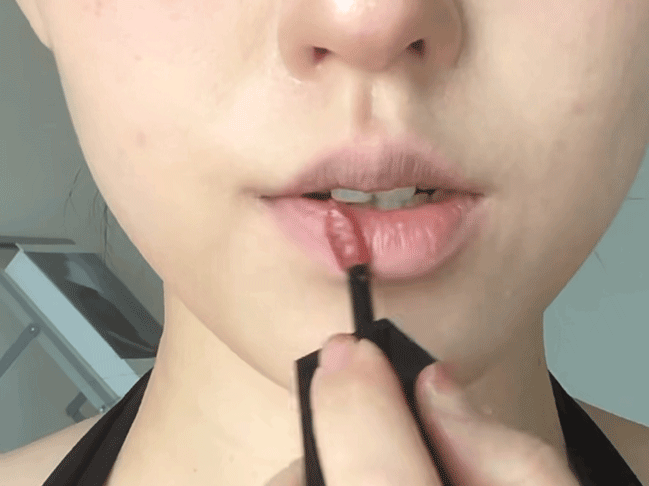 为什么现在很多女生不化妆只涂口红？看了她们化的妆，我懂了